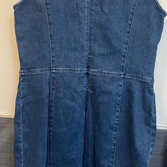 White House Black Market Denim Dress - Picture 2 of 9